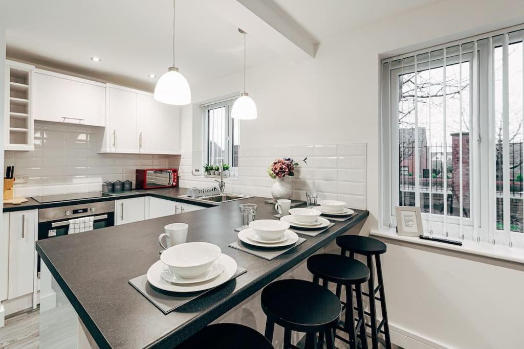 Park & Relax In 1Bd Central Liverpool Home Buitenkant foto