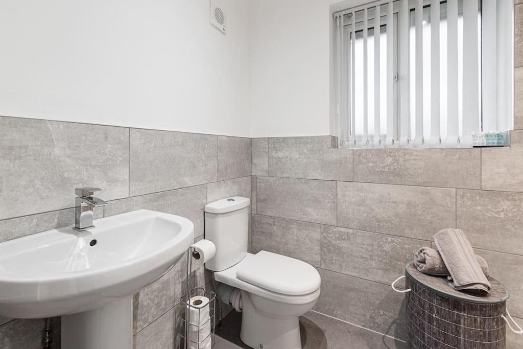 Park & Relax In 1Bd Central Liverpool Home Buitenkant foto