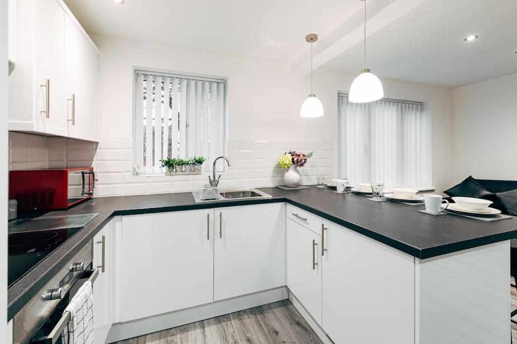 Park & Relax In 1Bd Central Liverpool Home Buitenkant foto