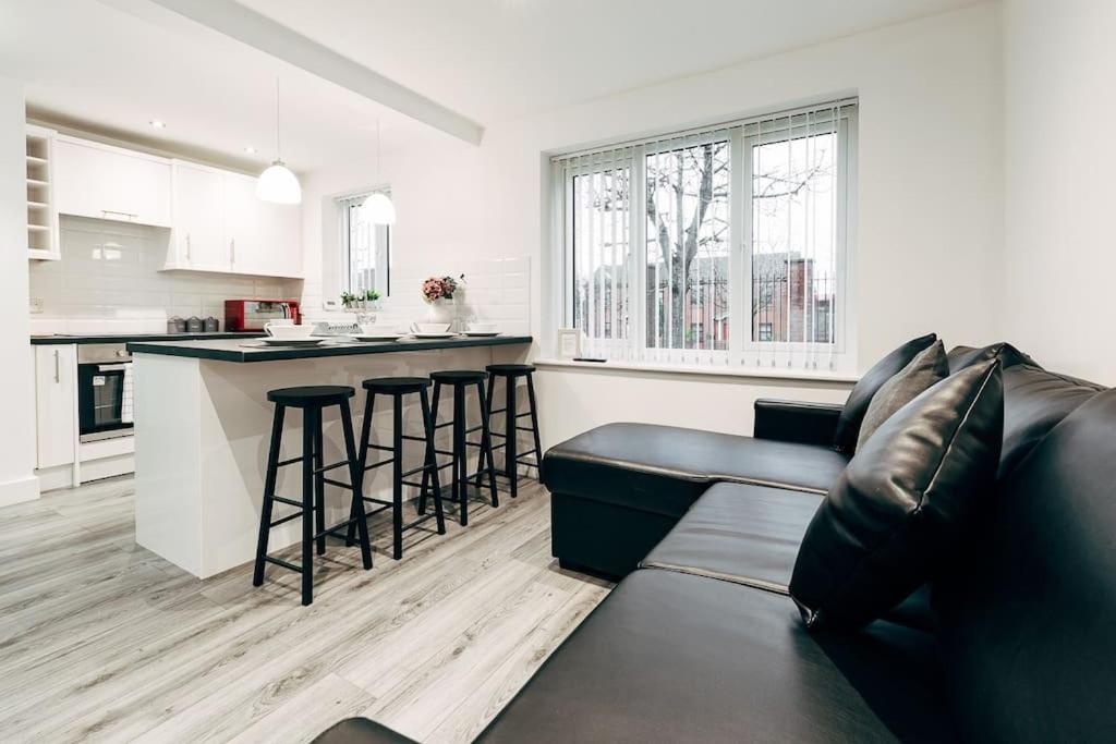 Park & Relax In 1Bd Central Liverpool Home Buitenkant foto