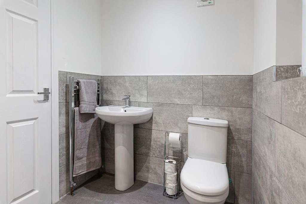 Park & Relax In 1Bd Central Liverpool Home Buitenkant foto